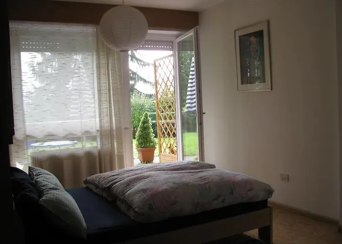 Kleine Wohnung, Grosser Garten! Apartment