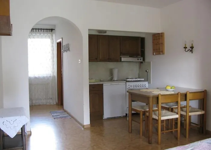 Kleine Wohnung, Grosser Garten! Apartment